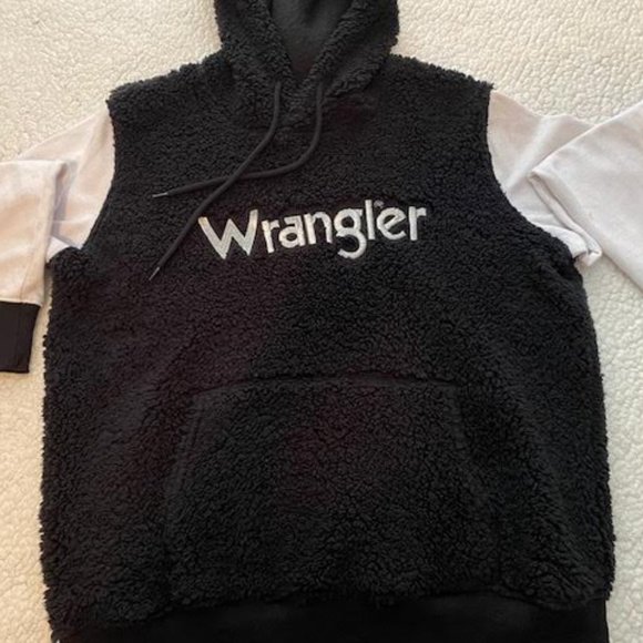 Like New - WRANGLER Sherpa - Size L - Picture 2 of 2